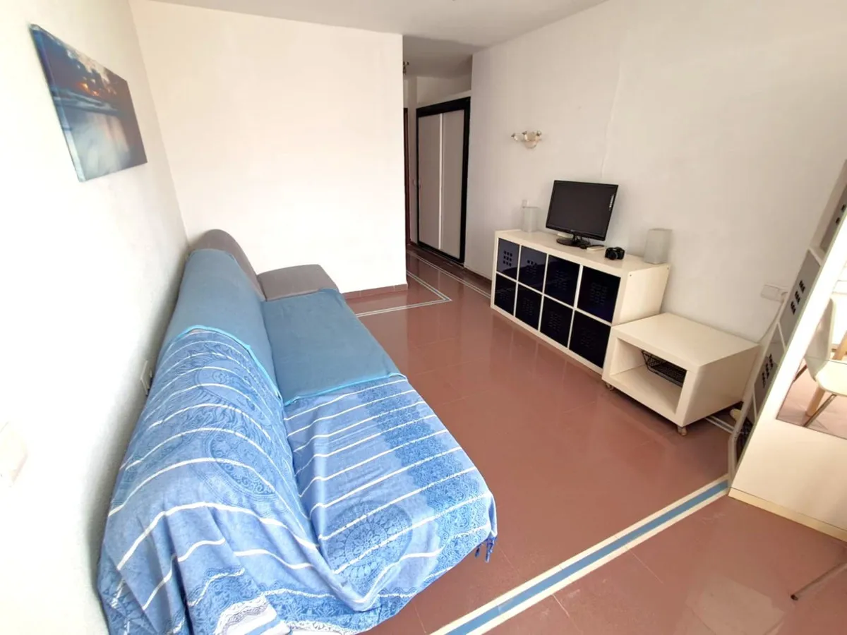 8a7bed5c-b30a-4aa1-b61a-84997b1cc280