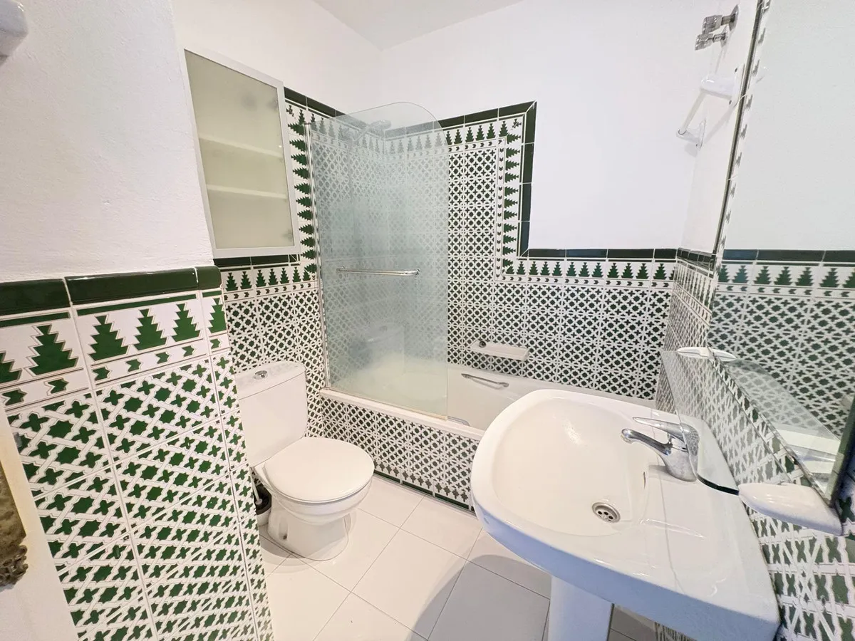 c3d575c1-f54e-4e09-9a5b-b12058feef6c