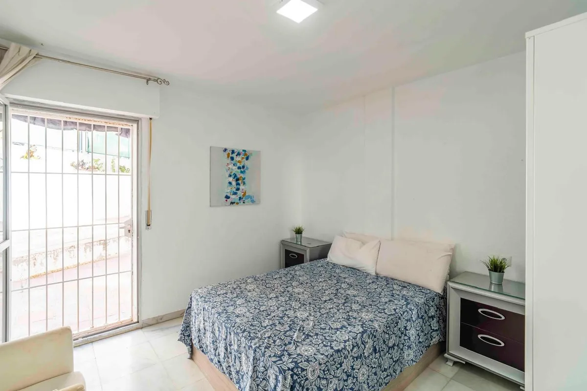 5aa903cc-0ff5-417f-a323-3ba6dd661401