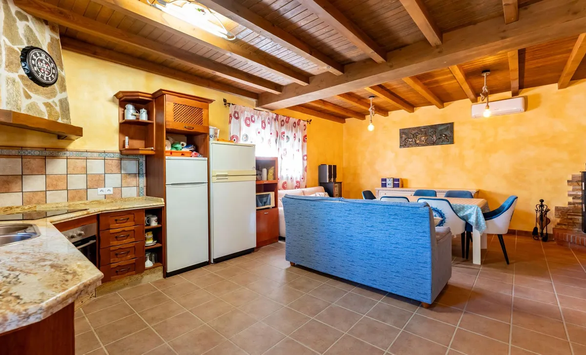 6d3395d9-0eaa-434a-805f-e664be8ce164