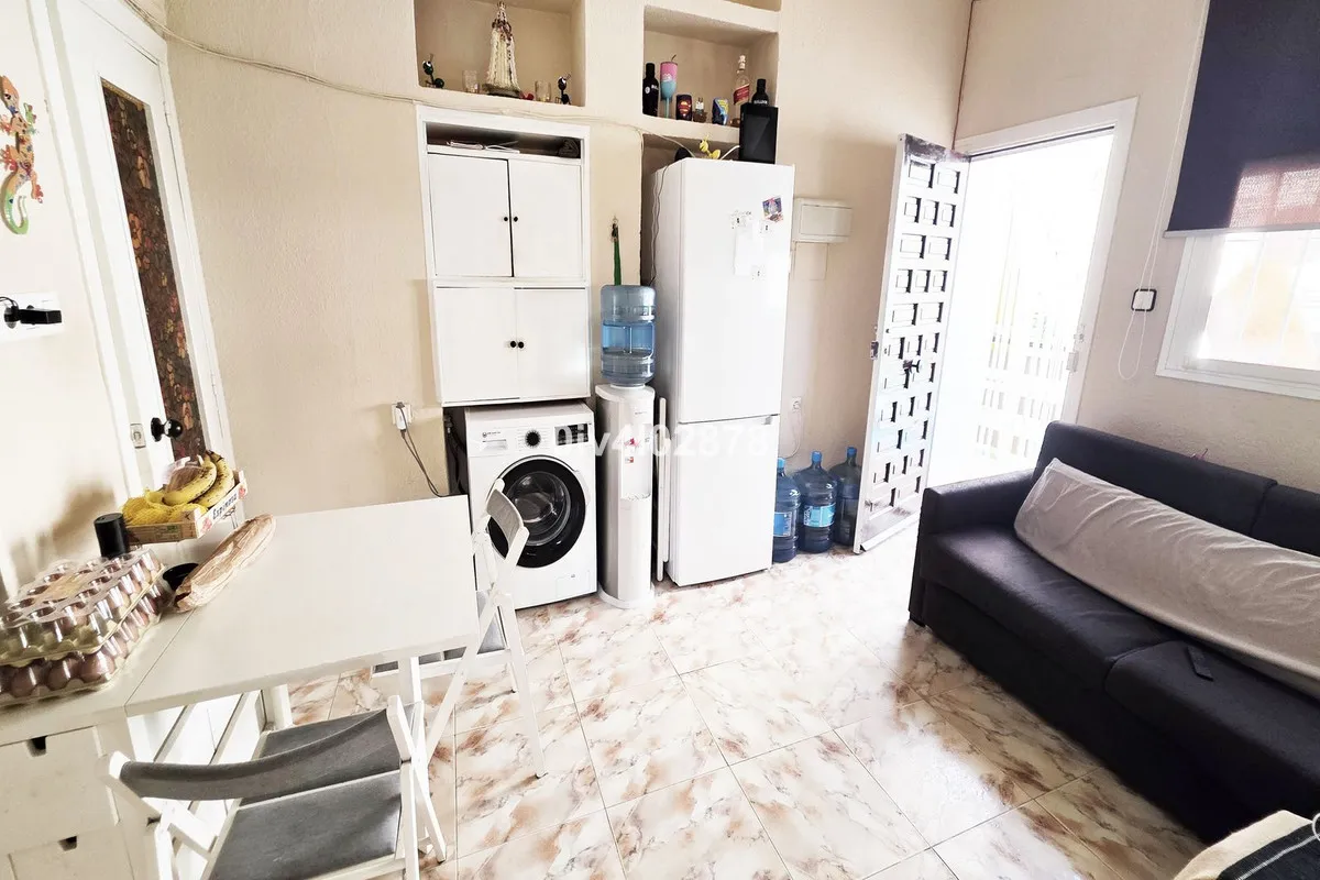 84fdecf9-fbda-44c5-b559-2d031bf50841