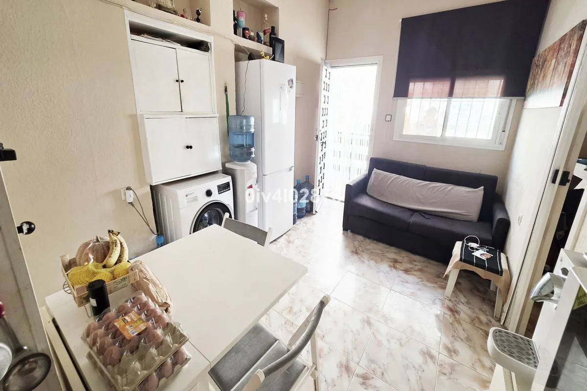 c4861b61-ca44-4fcf-a6b6-fdd7067af532