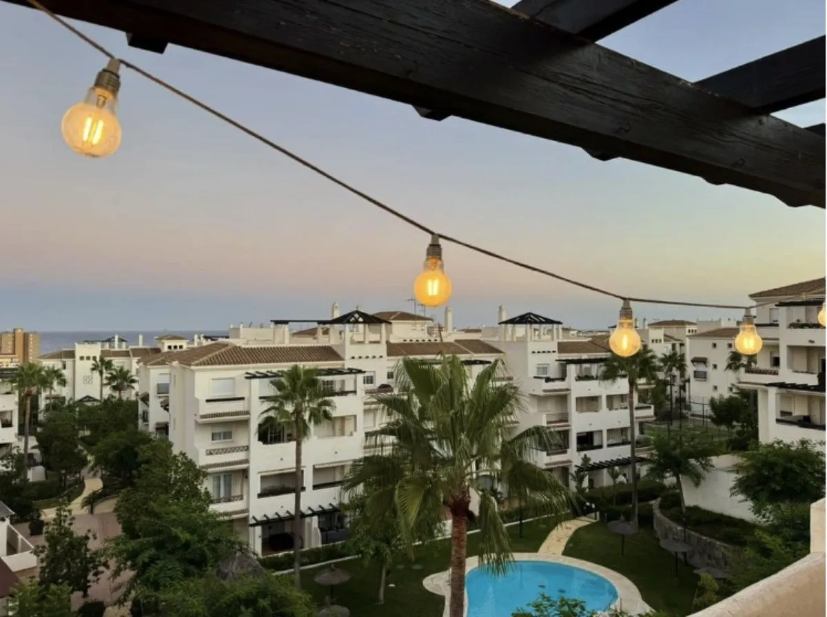 98f97a84-233c-41ff-98c7-143fce04d537