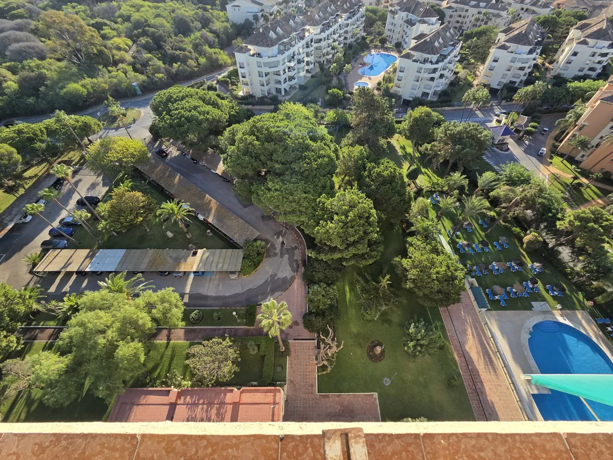 8a934d64-3e9e-4a70-940e-c09ebf05e9a0