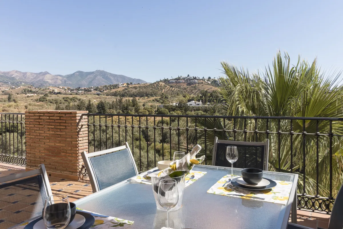 e7f76056-10b8-47a3-81a7-47eb6421d125