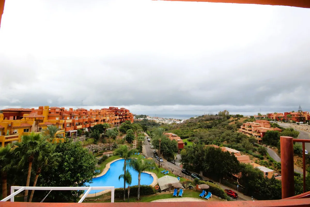 5762f913-3aae-4c70-8f37-c82ac180ccbc