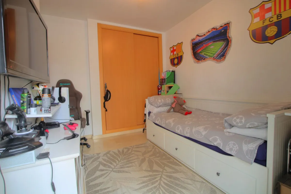 b210e12d-5fb8-4f4d-b2d1-72a3c09830b2