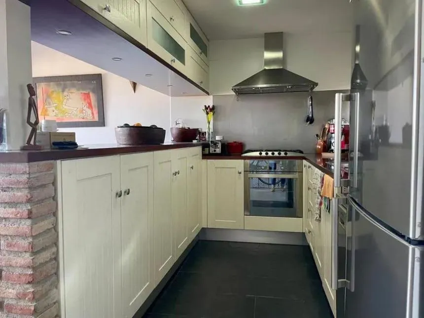 0fd64478-e5d3-4bb1-b98e-f77a6b1baac0