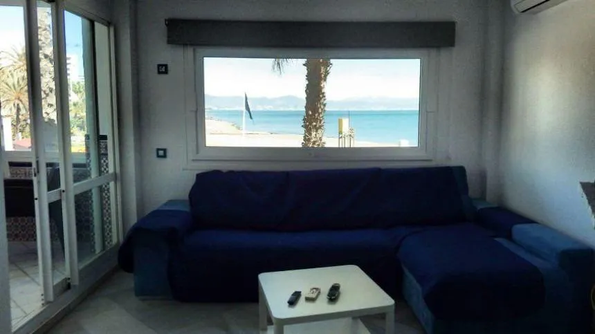 7c085039-5fcf-4cca-a9eb-186a7077d607