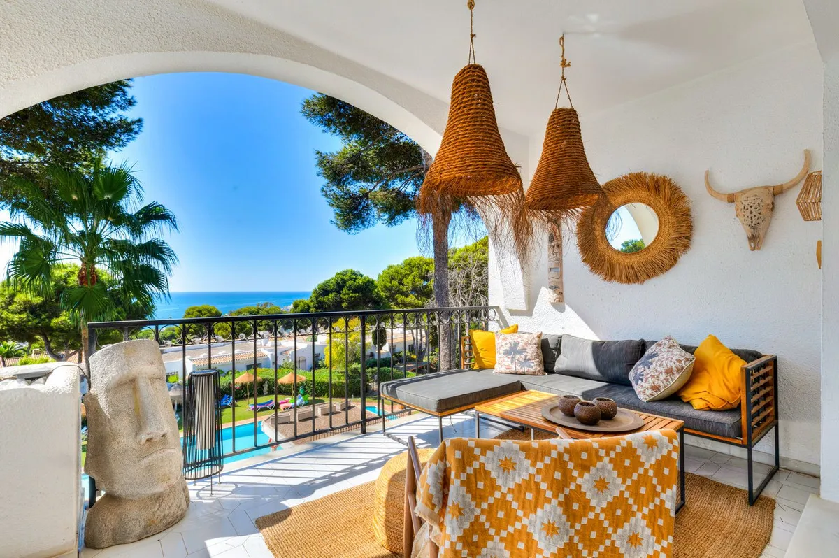 41cc1ef3-48a3-47dd-8e45-6e9f9d9c964d