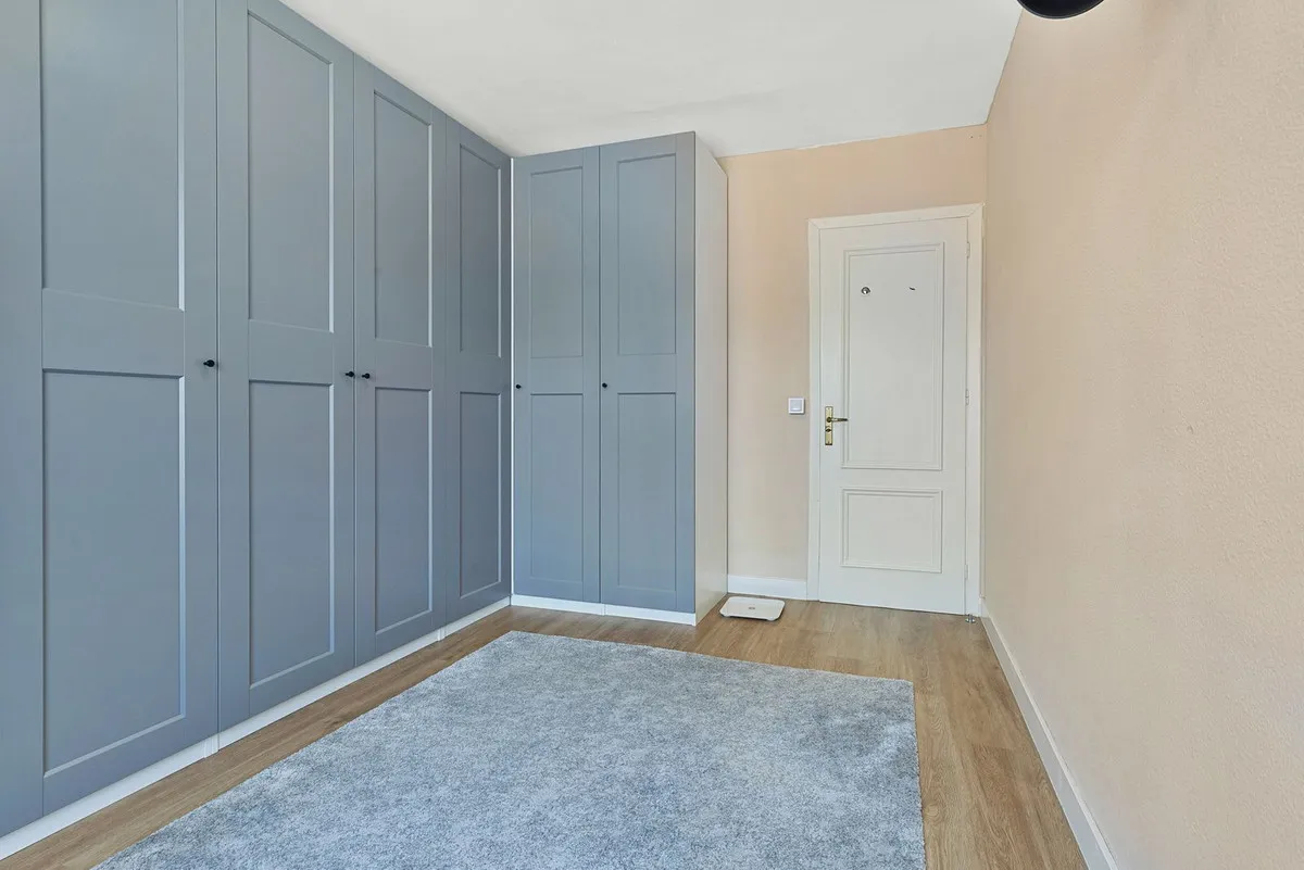 b0af9e4f-7c5c-4620-be06-ff232e23ba79