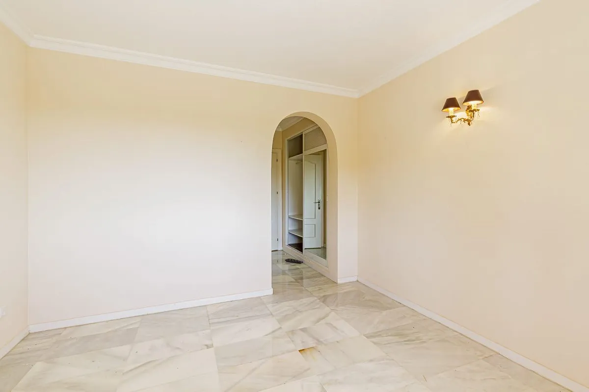 eedeb802-2db7-4397-85d1-9bad9ed10f03