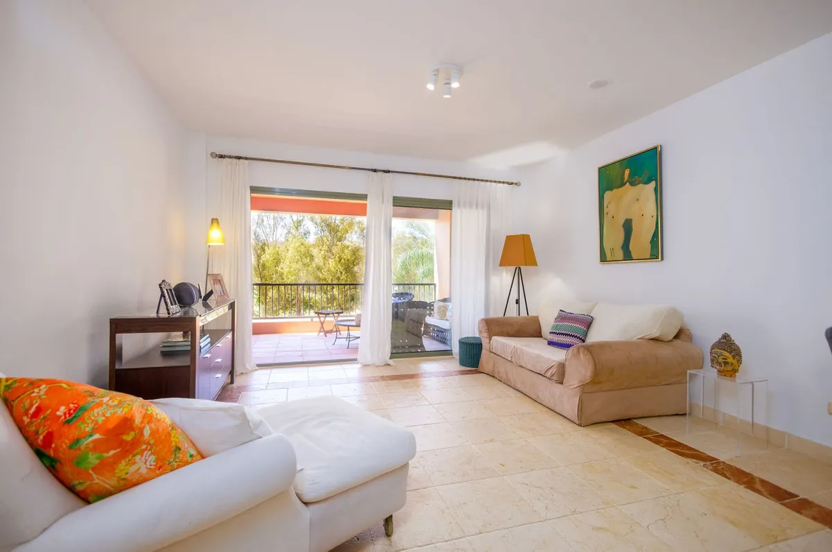 23638735-f916-49f4-977f-3414cb5a1ab4