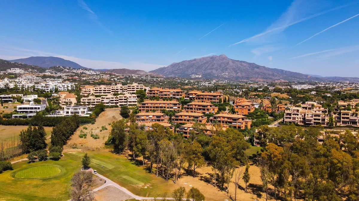 2607d948-fe27-4bf2-ba6c-e2c19fce1579