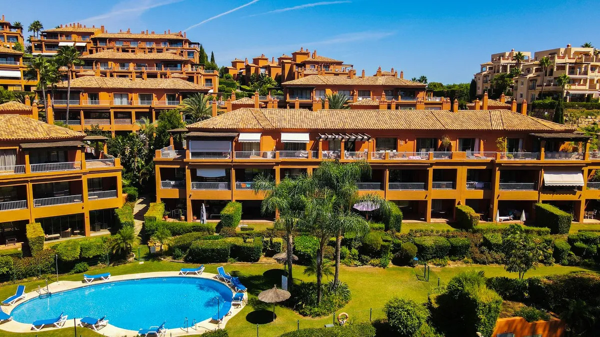 27a06394-700c-455f-942a-027798c454ed