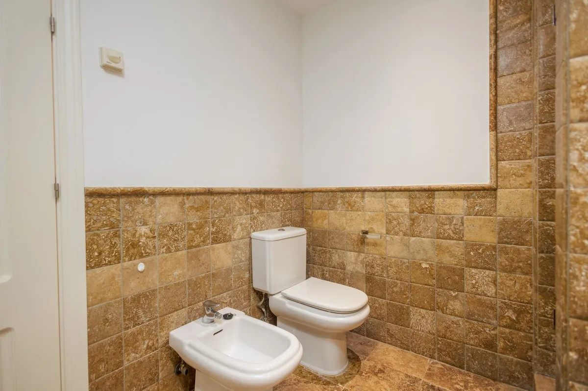 98655796-e025-4a2e-bf2a-95ea1c6caca0