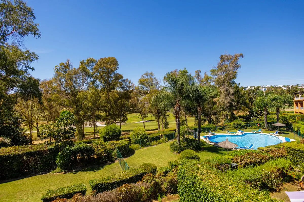 e0f95fa5-91c0-4e2e-ab05-e1032d136c95