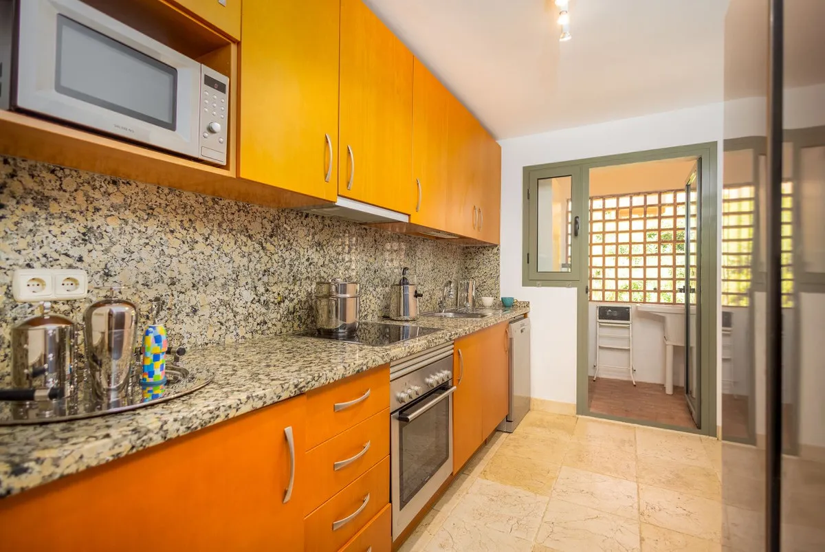 e7d31d6c-c3e5-43a7-a356-3754c0a1c93b