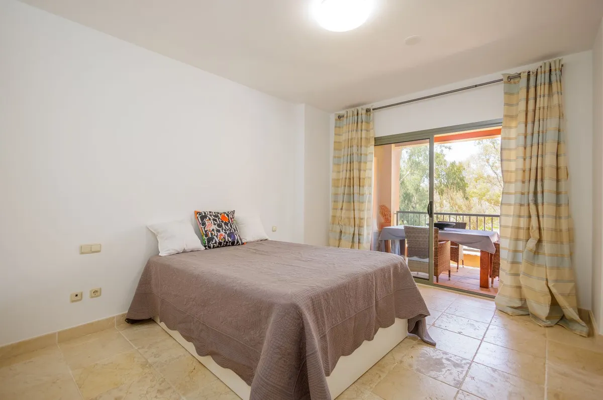 f8f8a638-daa6-40dd-b856-189592dd3997