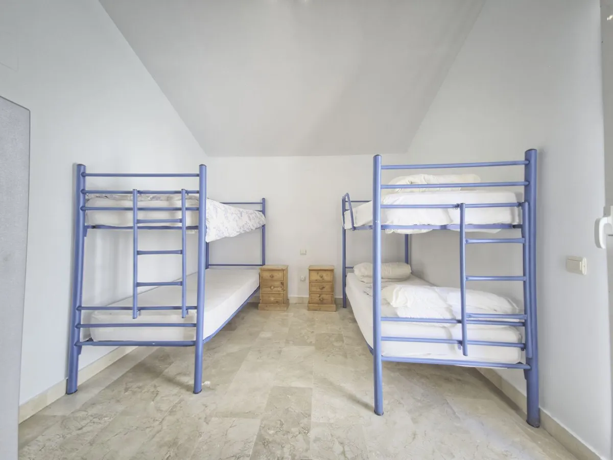 42eef7a8-9c05-4df1-b0f7-051c92e7db75