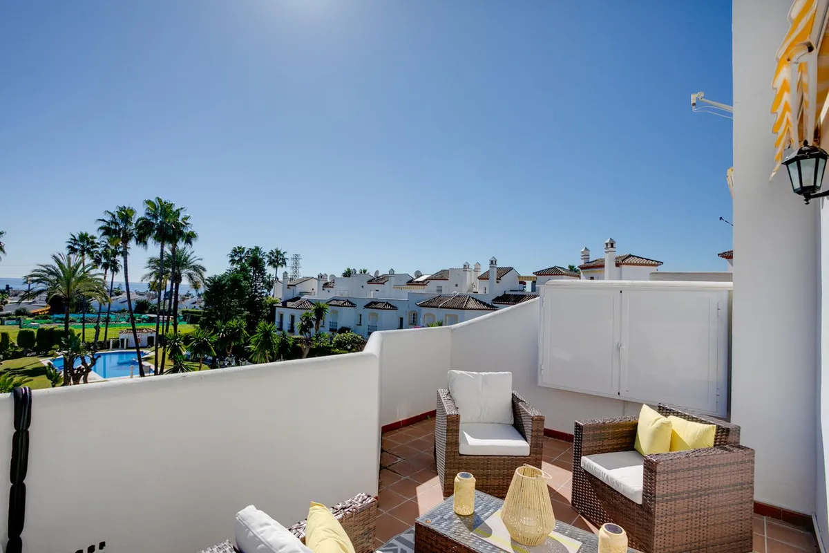 d648ad21-0552-4354-bf56-7a93f55f8a5e