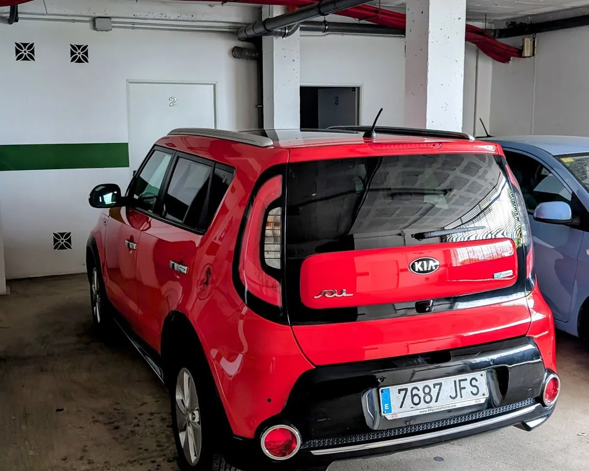 1ed960a7-b999-4281-b6a5-c163e11acde2