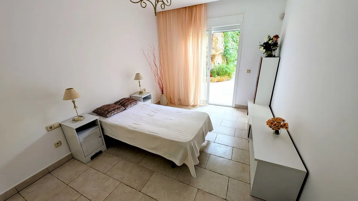 991f7ecf-7bb2-4245-ab5f-7cf863ff7a04