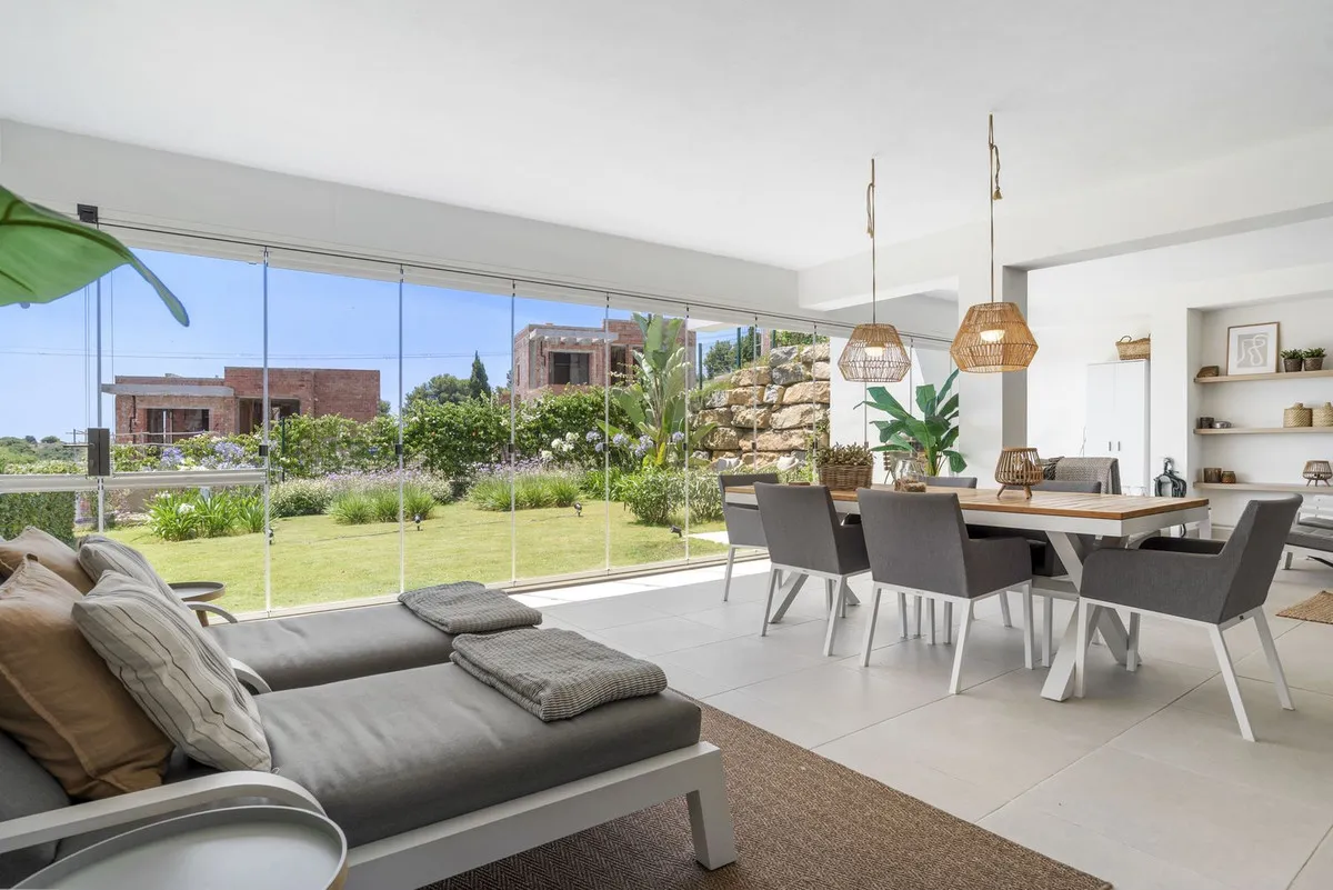 669f058a-e1fb-43fa-9e06-09ff6b7840c6