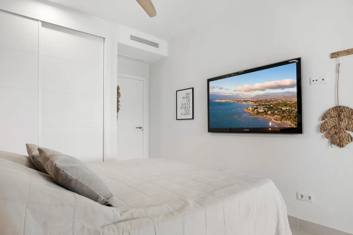 93192106-cc0f-4033-8db6-64b79ab37df2