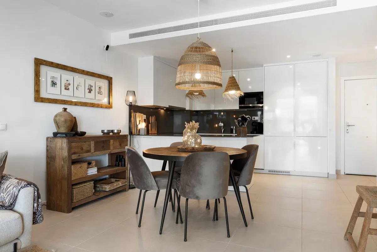 e110e211-797f-4046-b9d1-96295515f26e