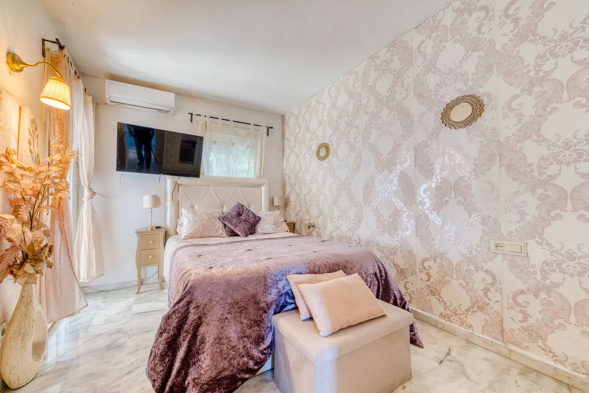 059664e9-9d03-46b2-bc21-ec27511a4ab6