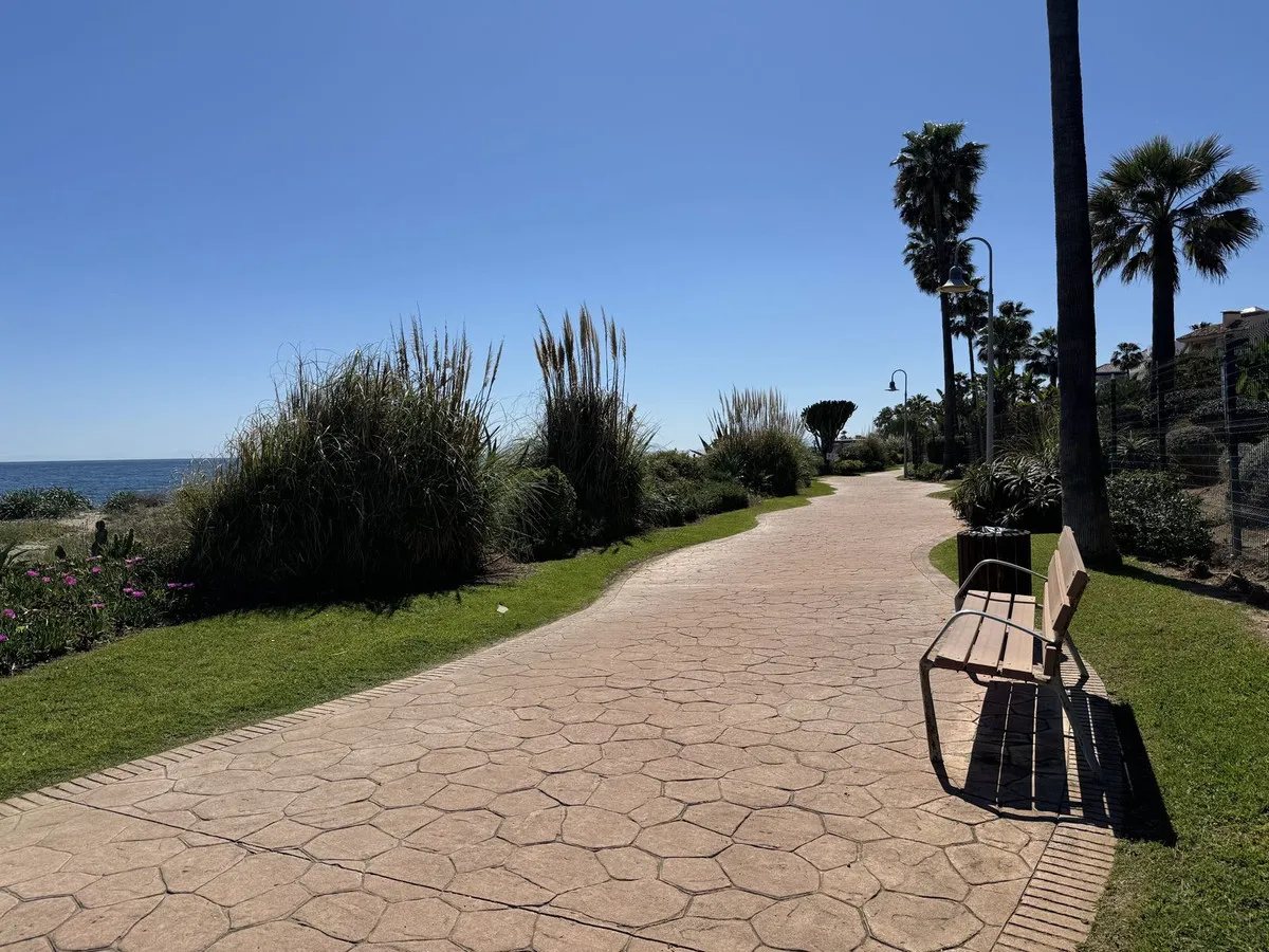 7f5ecf47-abb6-4f4d-84e7-a00ba8c81d40