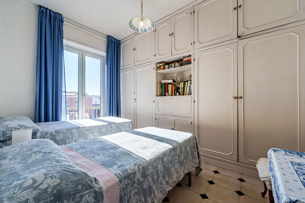 bdb4becc-8b5e-40da-9a63-ec974fd19381