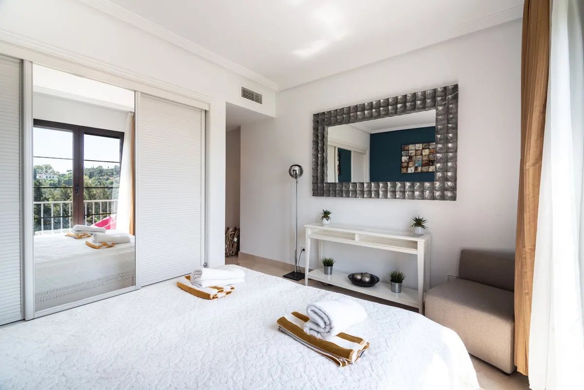 03f40e3e-7400-4208-9060-7f5f044b7cd4