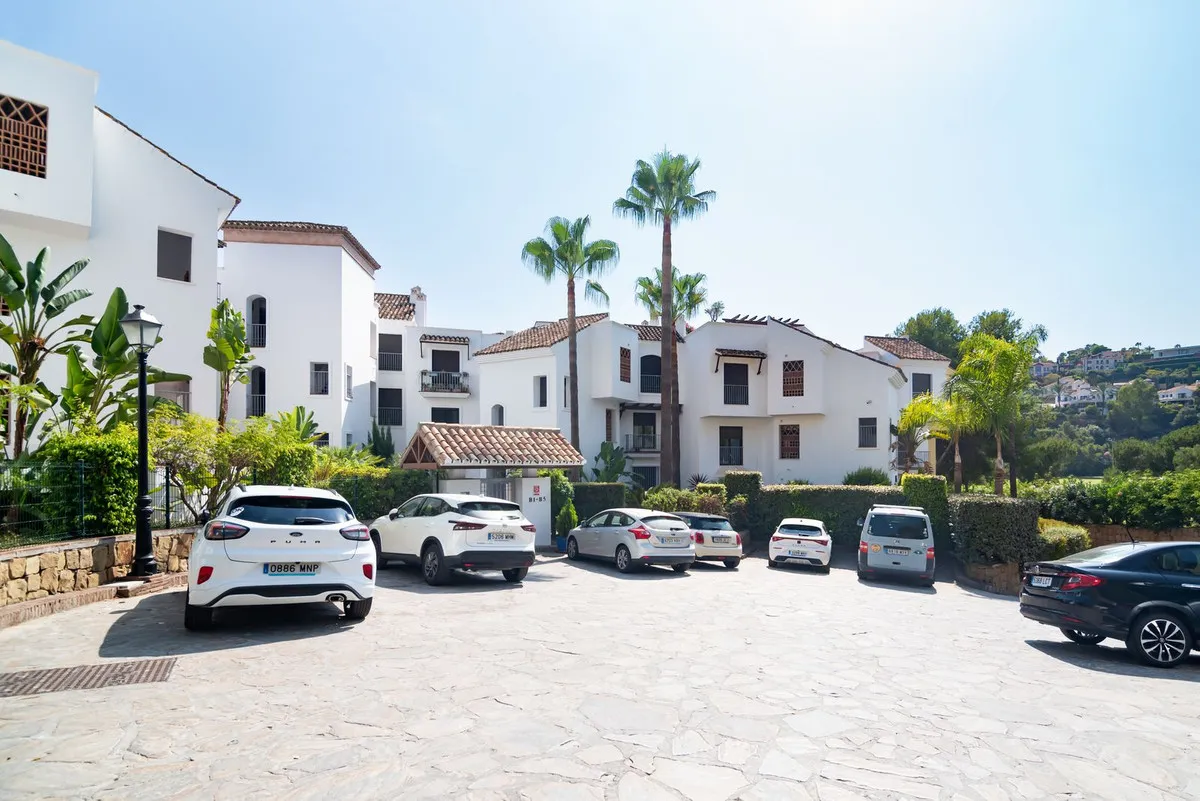 c0d8e2d7-4f87-4c33-bb5f-a16a1fb71593