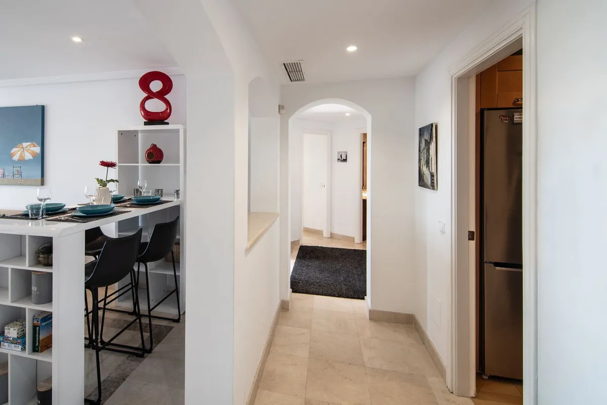 f8338d65-d1a2-4bee-8a00-d453c82829ae