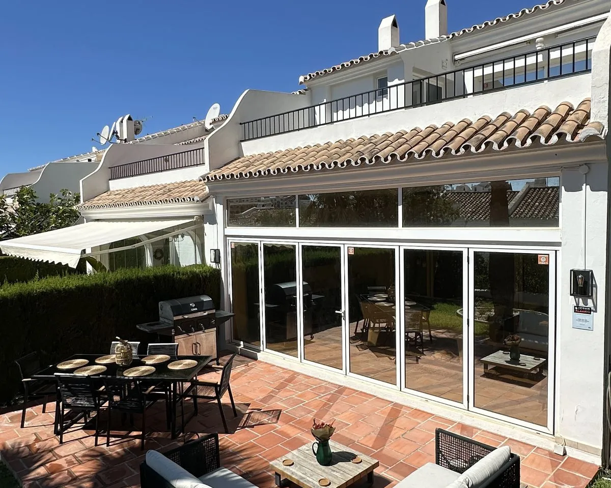 8ba41e50-b9b2-48a5-8527-d3ff2bfb1763