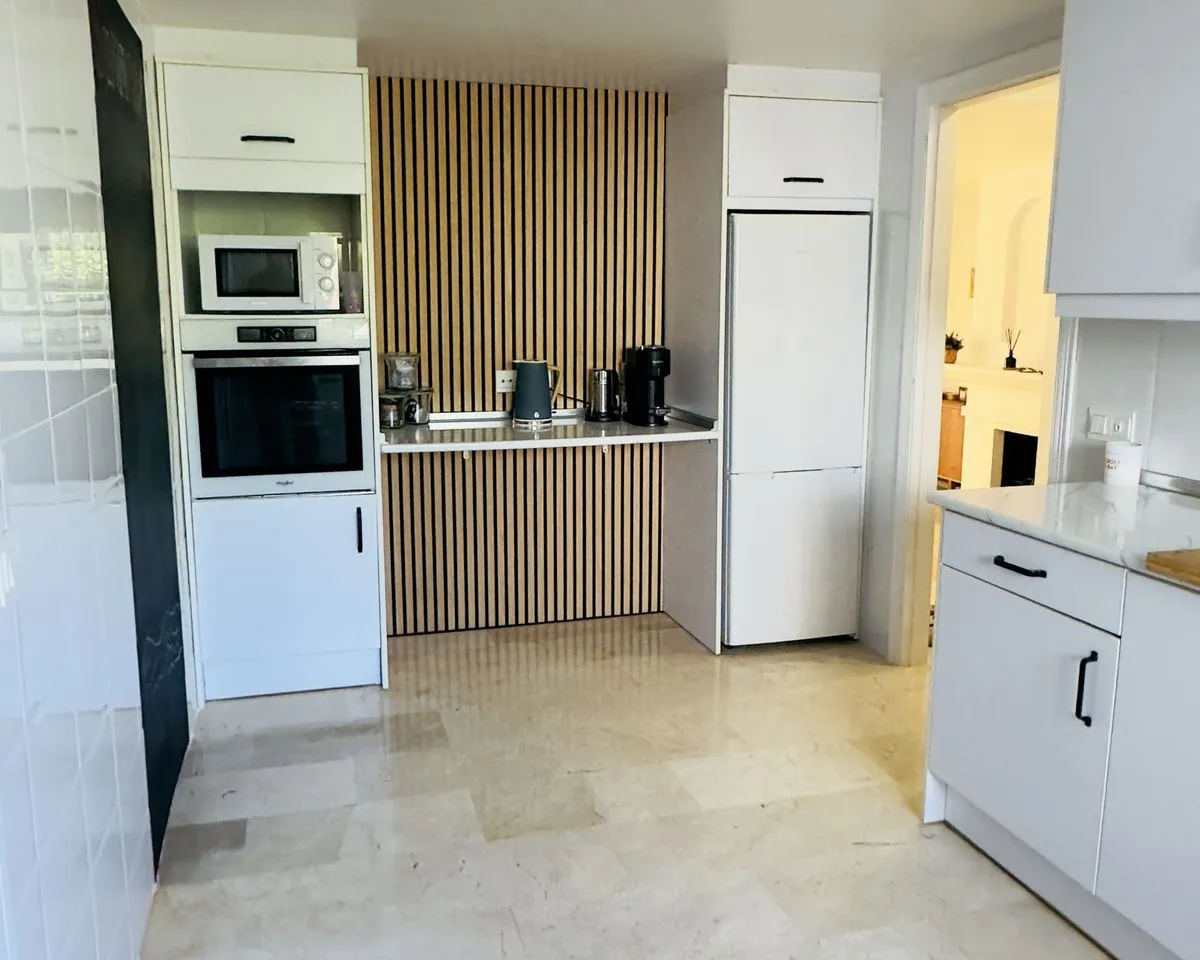 a84b9a18-2e14-4385-8b41-b767a524cb93