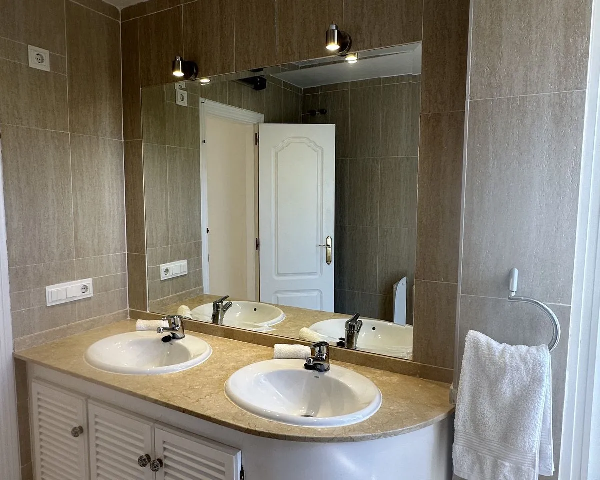 fd245d57-7717-41e1-a1e1-3ad956f31b6a