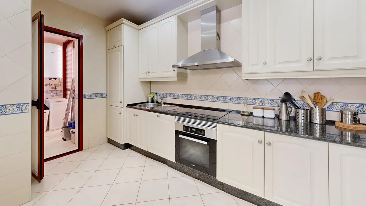 db01d363-8800-44e9-a9b4-0c7efa6302b4