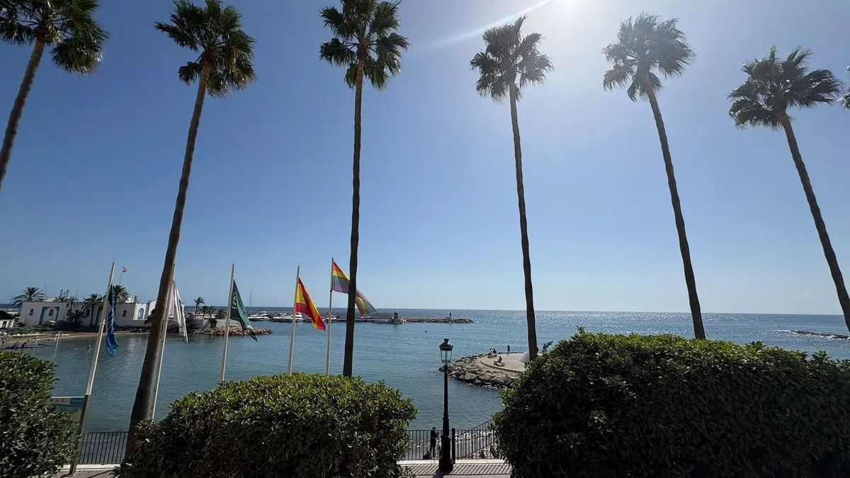 f712828a-a018-4f46-a54d-ba229d2e4c3c