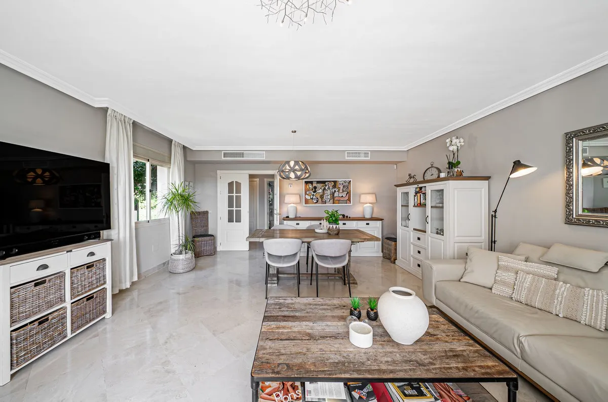 996de098-c81a-4023-9243-bbd03aea57a7