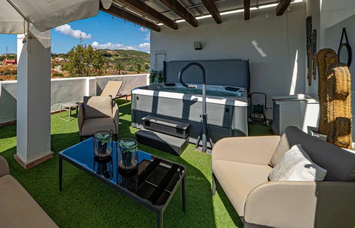 ac3265e0-c6b0-4d2c-848d-a2c49116f388