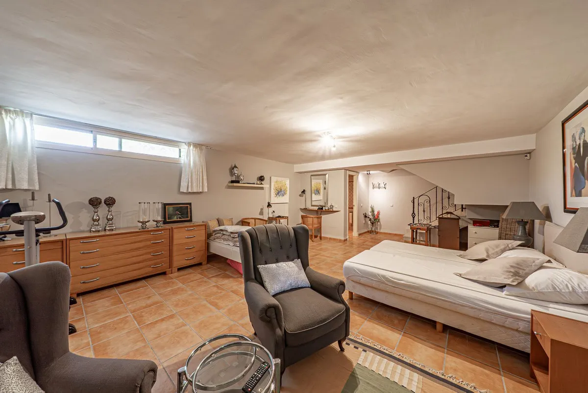 ba1d6676-5ffb-40bf-ac00-041ebd419260