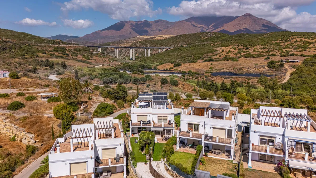 ef4a7cab-0f6f-4b07-ae9b-f2346dd9252b