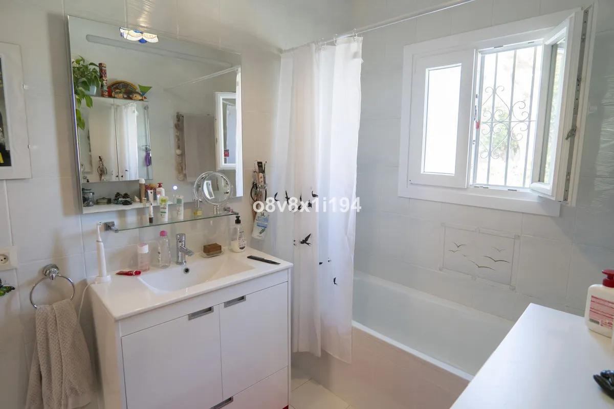 1d635093-6bc7-41d1-828f-ebb6e78b98a2