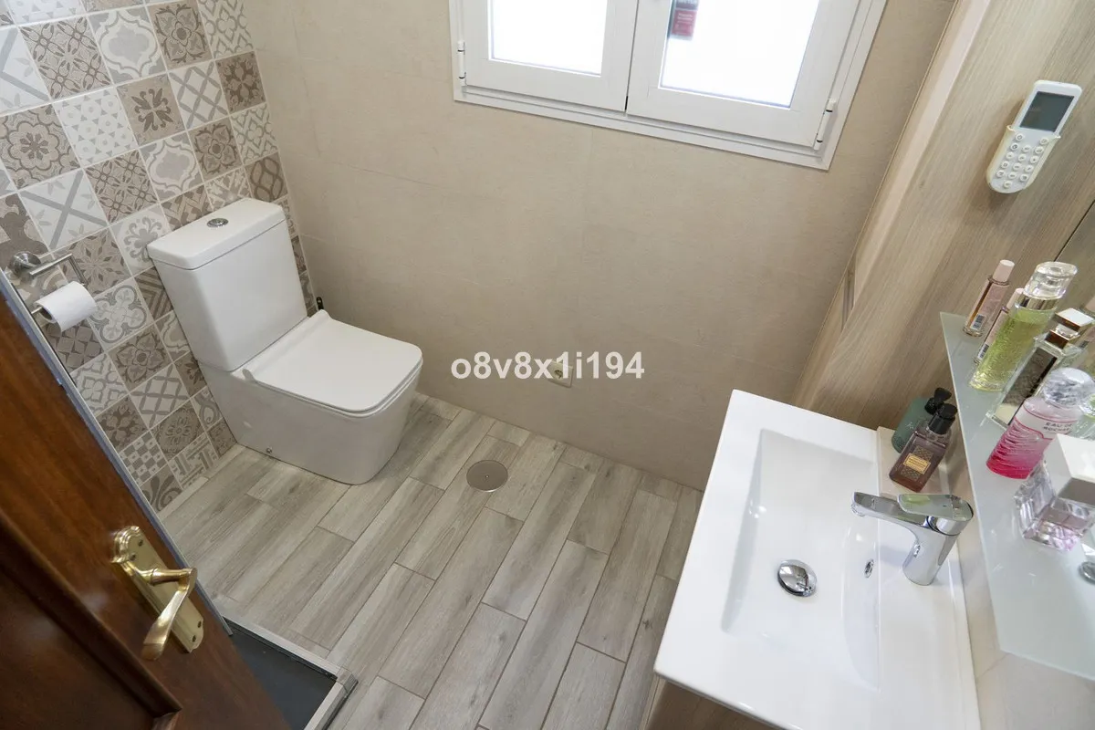 50bc7b11-dbff-40bc-be91-8812ba2bff77