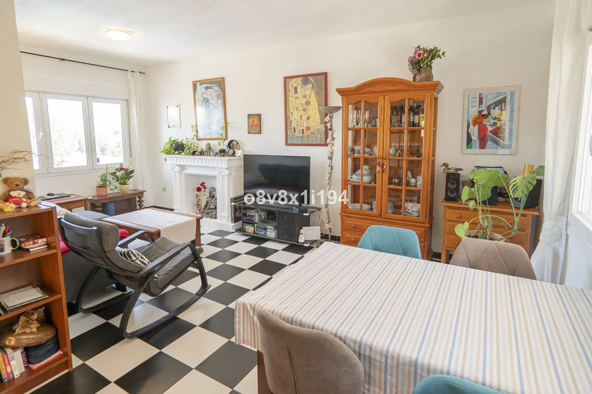 e14b075f-3541-4390-bbba-ab397baaf0d9