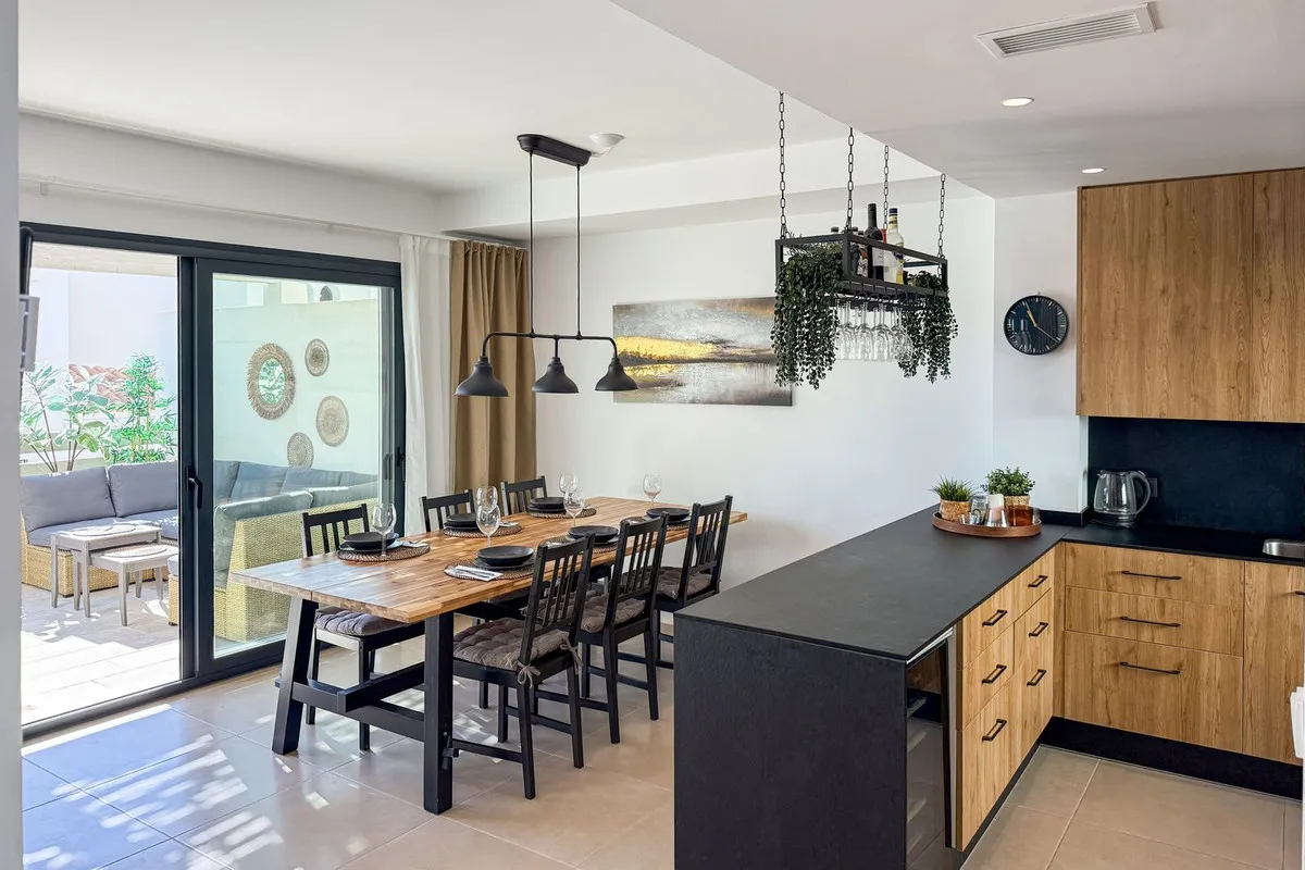 616aabf0-0b35-446e-aaa7-6e534f6346a0