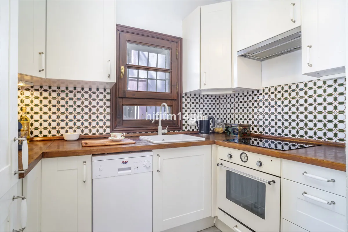 08361f76-f83e-41c2-b0d4-e59ab64eb31e